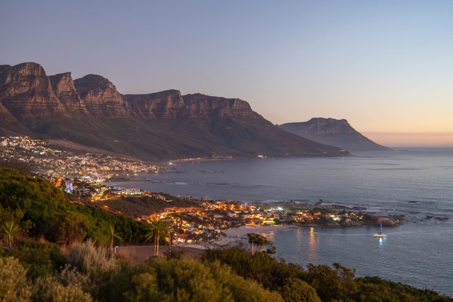 To Let 1 Bedroom Property for Rent in Bantry Bay Western Cape